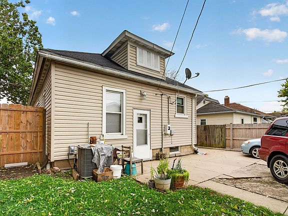 4th image of 1013 N Prairie Ave