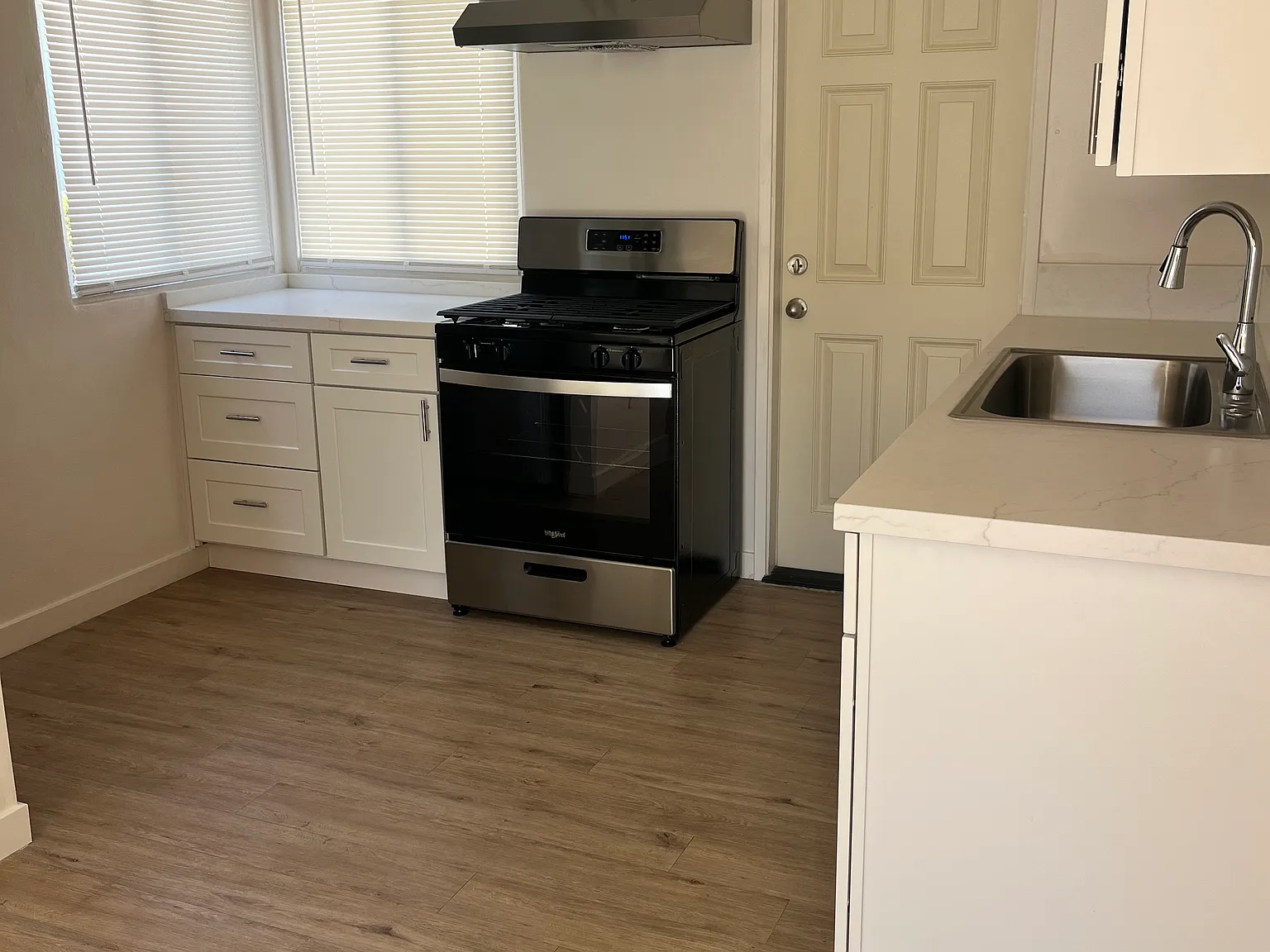 2 bed, $3,100 — Photo 3