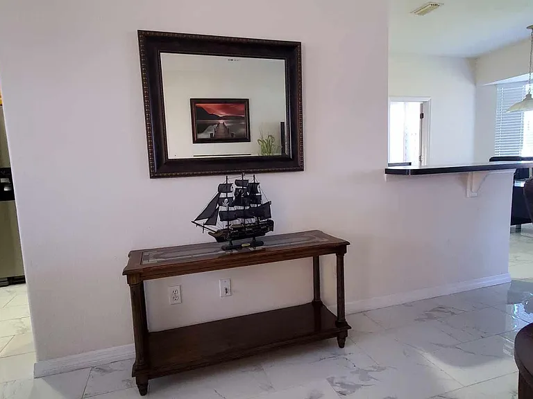 2323 Pan American Blvd — Photo 25
