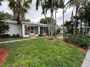 1735 Wiley St, Hollywood, FL 33020