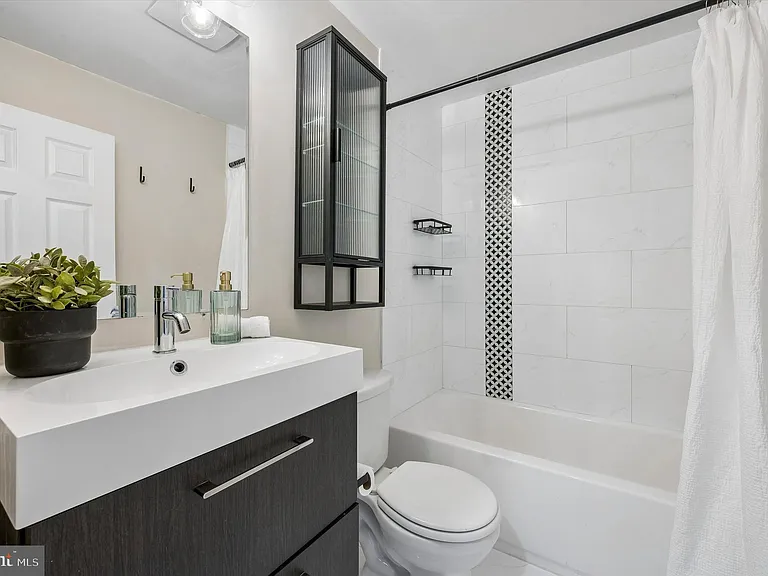743 S 52nd St #0 — Photo 17