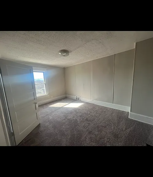 2125 Orange Ave NW — Photo 4