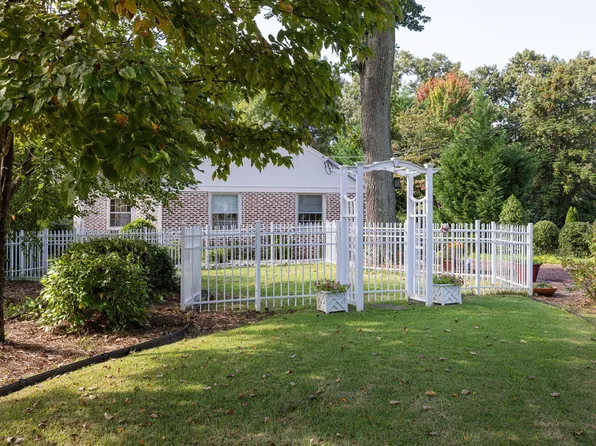 3409 Lewis Farm Rd, Raleigh, NC 27607