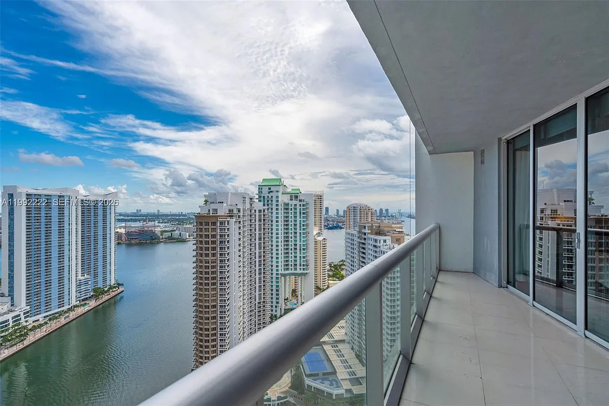 Building Photo - 495 Brickell Ave #3708
