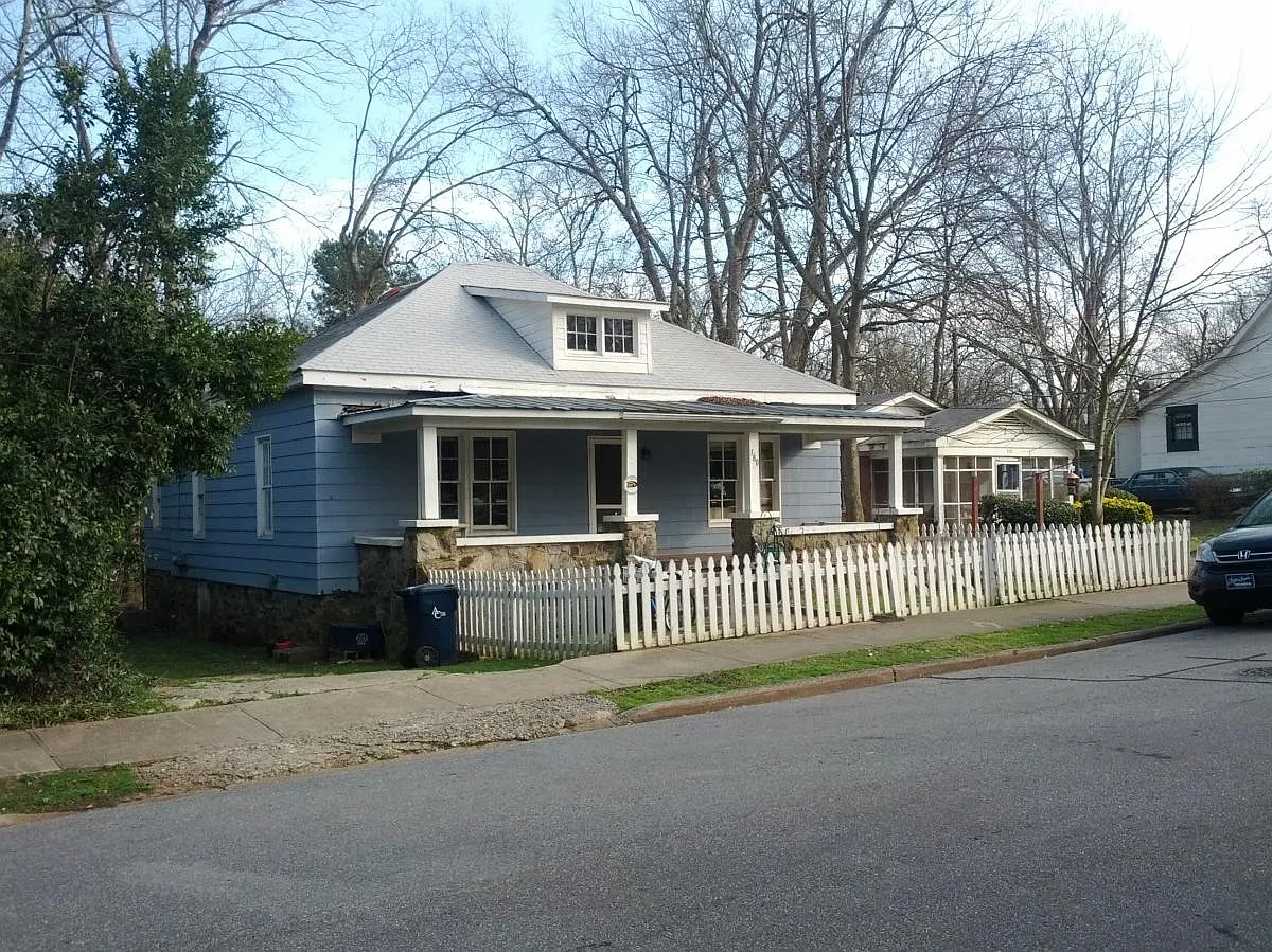 380 Lyndon Avenue — Photo 2