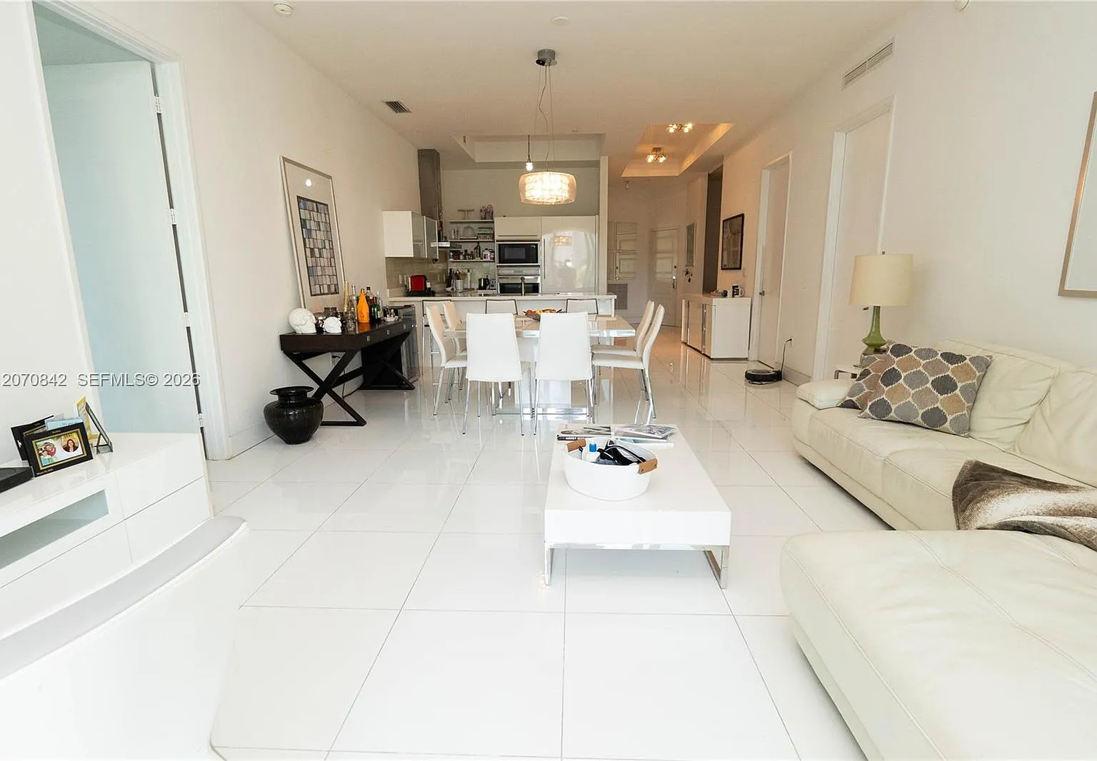 3 bed, 1648 sqft, $6,000 — Photo 3