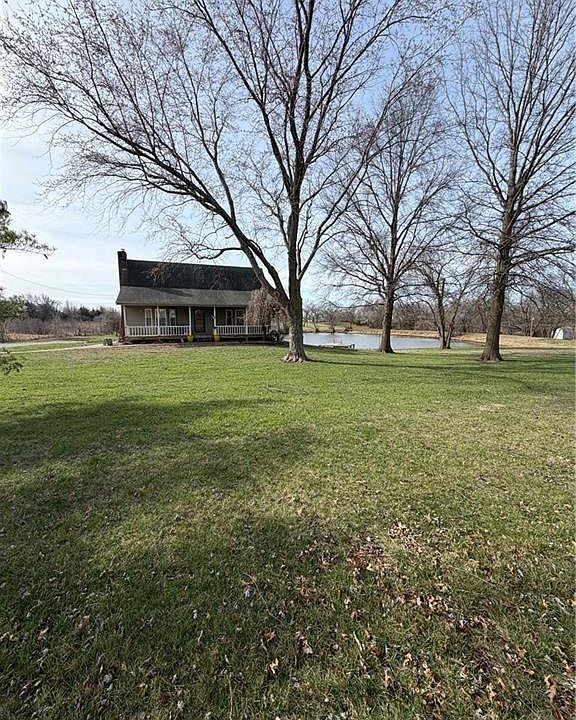 1st image of 16015 Leavenworth Rd