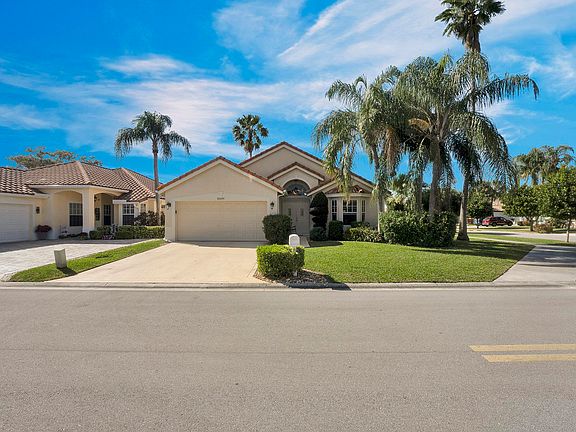 4th image of 14049 Glenlyon Court
