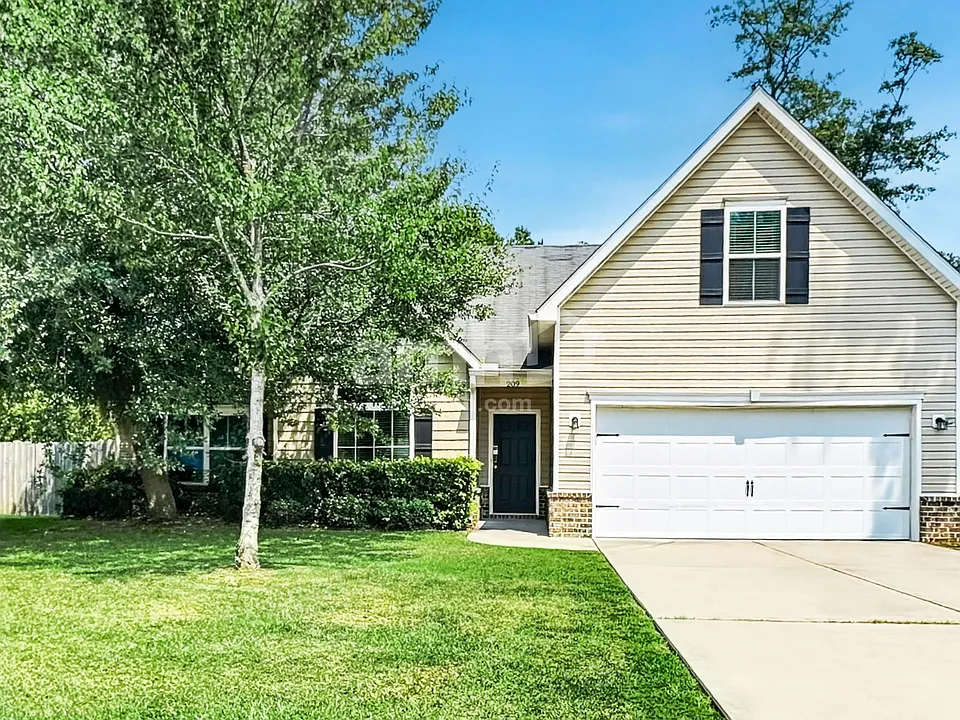 209 Crooked Oaks Dr