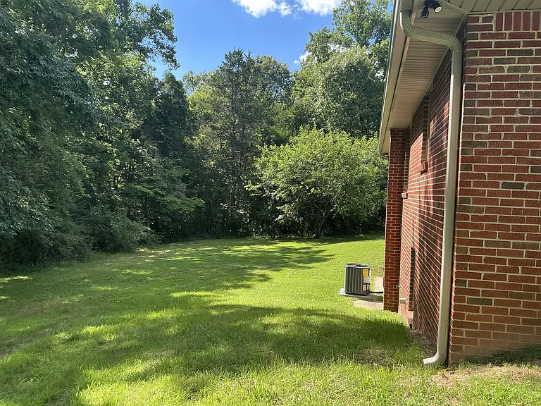 275 Attaway Rd — Photo 17