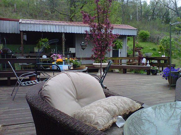 deck/outdoor kitchen