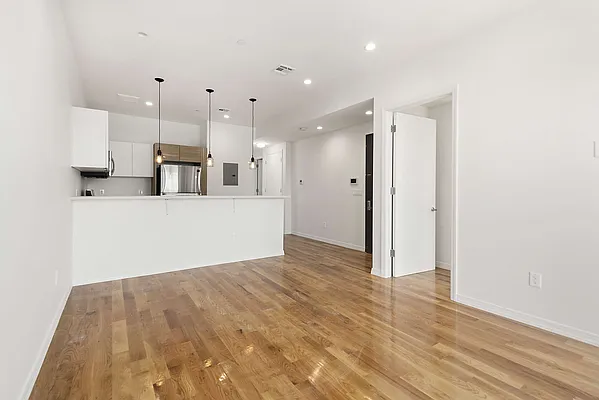 Rented by Compass | media 17