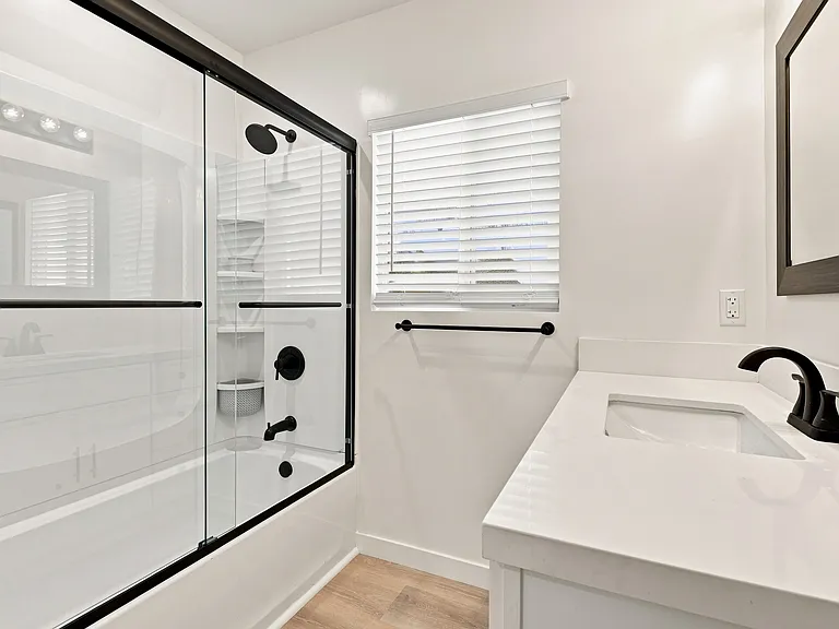 212 S Jackson St #3 — Photo 7