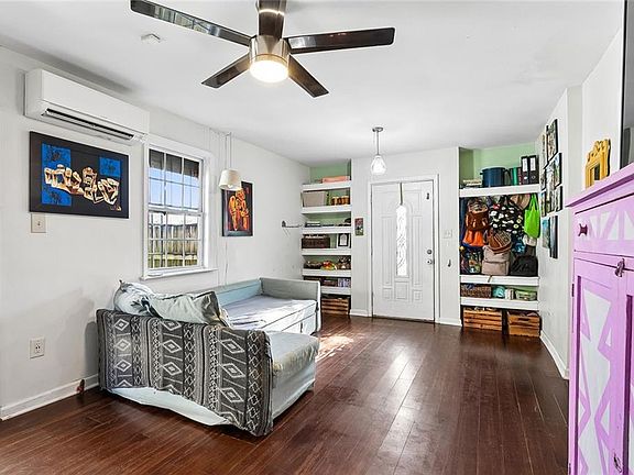 4th image of 6068 Wickfield Dr