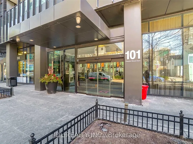 101 Charles St E #318 — Photo 9