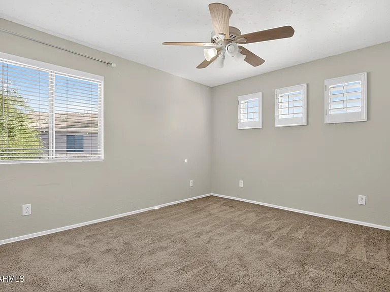 4302 E Mossman Rd — Photo 46