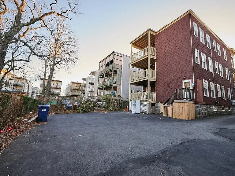 10 Lafield St #3 — Photo 15