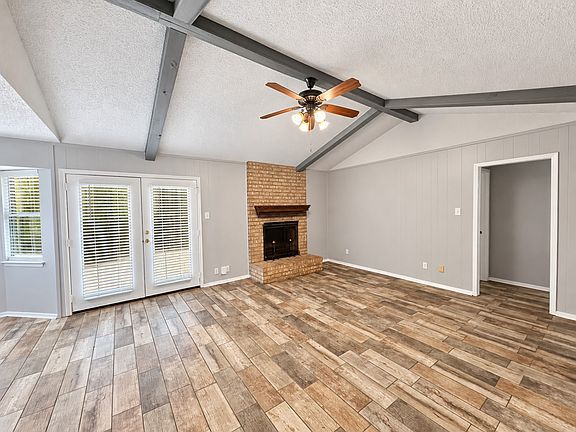 2nd image of 2809 Bent Tree Ln