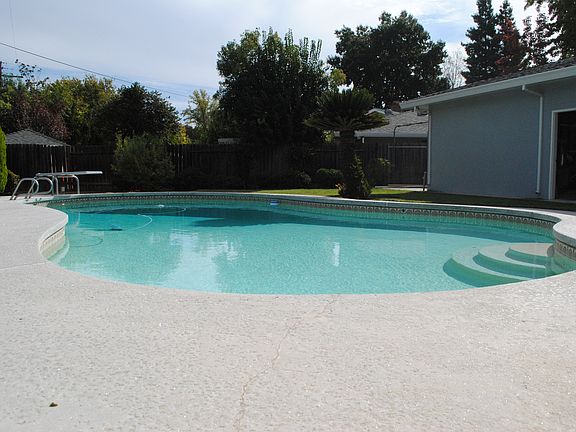 3rd image of 5843 Annrud Way