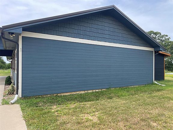 2nd image of 54851 Moccasin Trail Rd