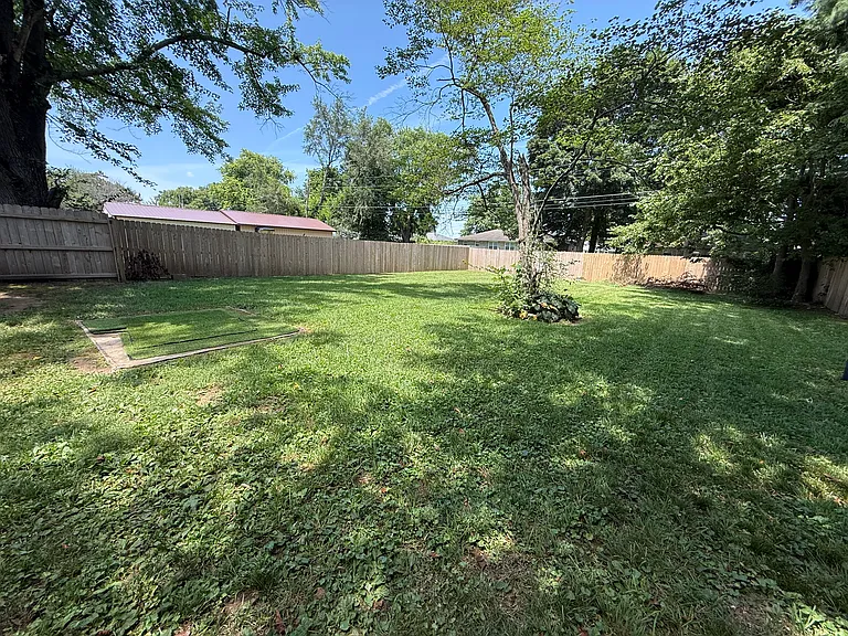 234 Lincoln St — Photo 21