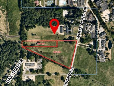 White Pond Dr, Akron, OH, 44313