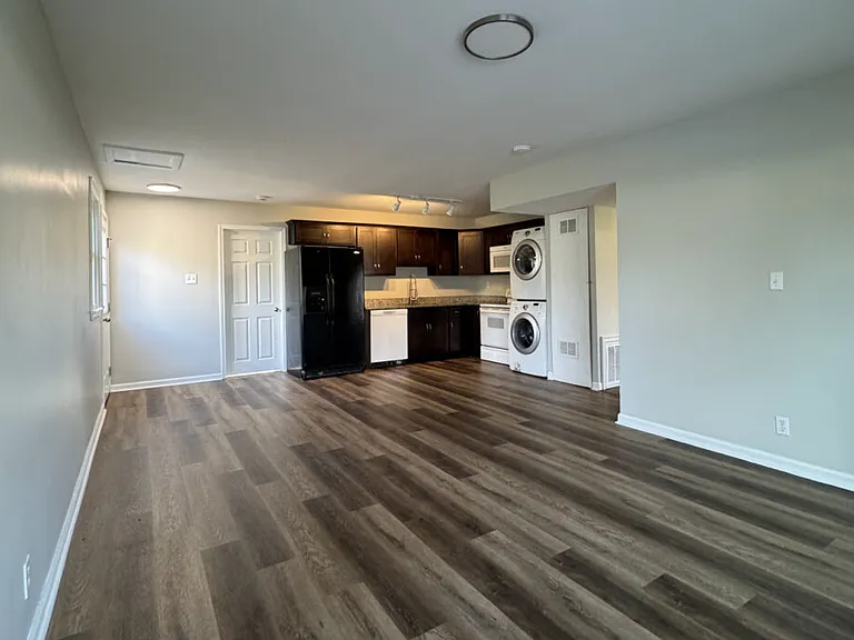 5214 Cedrus Cir — Photo 11