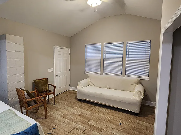 1177 Mohawk St — Photo 16