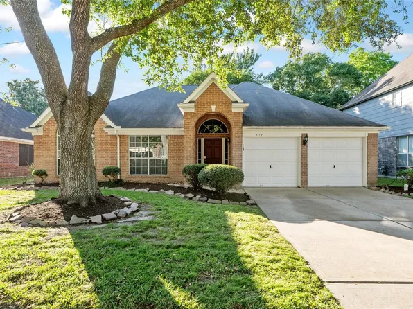 5112 Carefree Dr, League City, TX 77573
