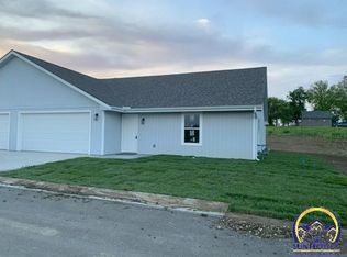 604 NW Palmer Rd, Topeka, KS 66617
