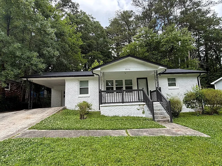 2952 River Ridge Dr SW — Photo 1