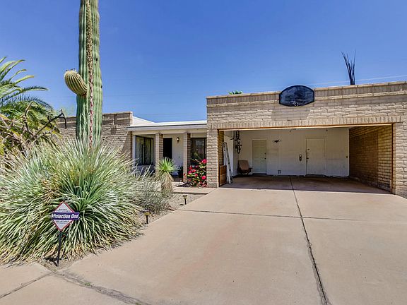 3rd image of 2390 N Camino Mateo