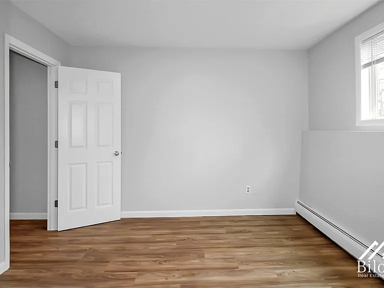 1250 South Broadway — Photo 29
