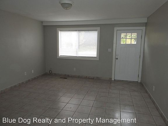 5th image of 1935 W Stone St #104