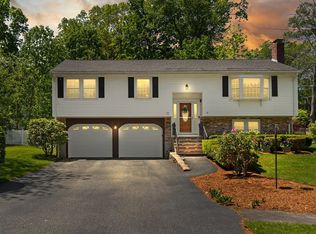 10 Lisa Ln, Reading, MA 01867