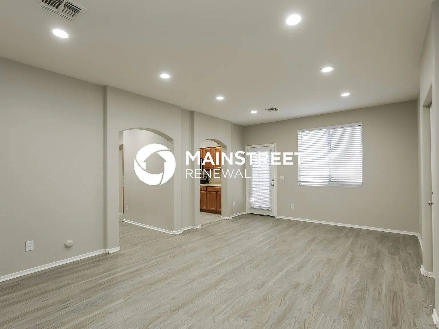 5337 W Warner St — Photo 3
