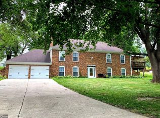 2106 Bittersweet Rd, Marshalltown, IA 50158