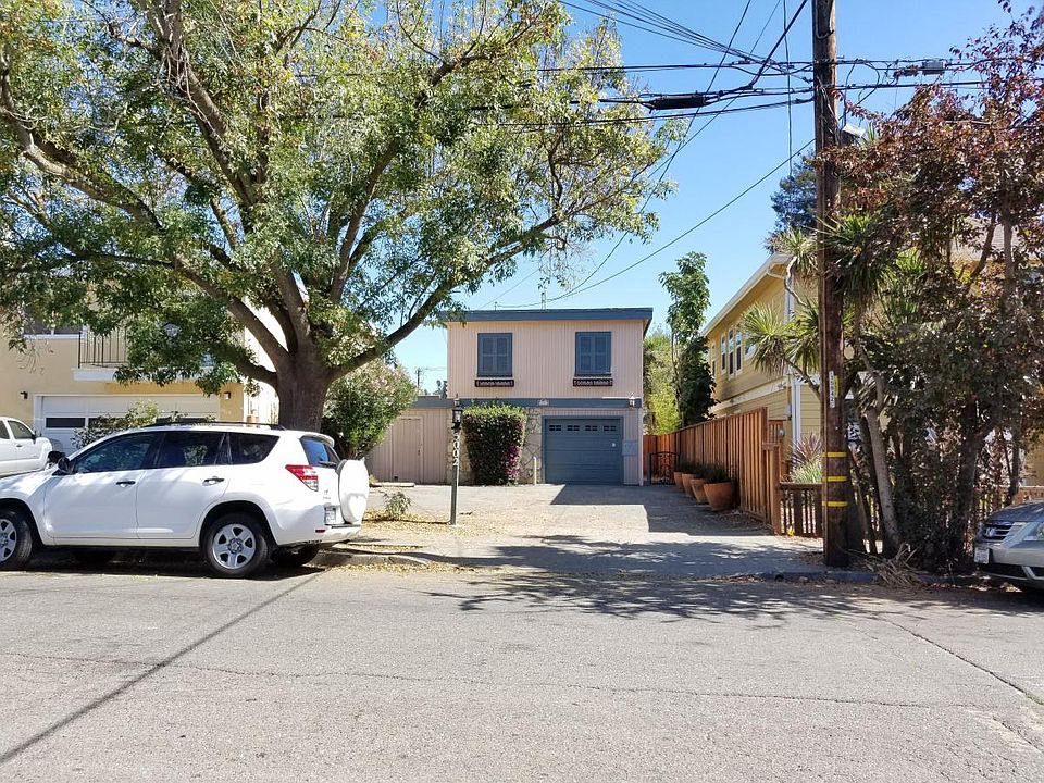 Entrance With Off-Street Parking