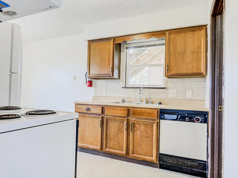 406 W Southampton Dr #A — Photo 7