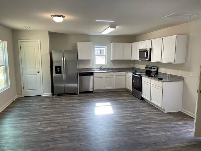 2nd image of 1519 Oriole Dr