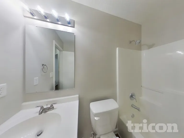 284 Woodfield Dr — Photo 14