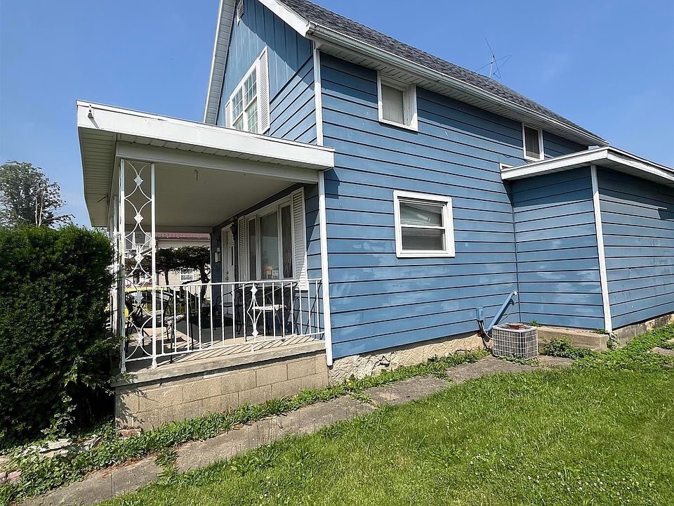 1st image of 320 E Main St