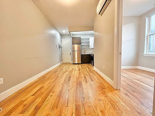 3rd image of 115 Park Ave #2A