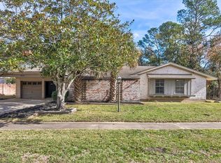 1950 Camelot St, Orange, TX 77630