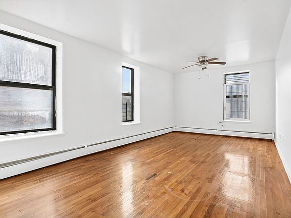 3rd image of 444 Chauncey St APT 3
