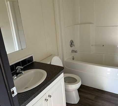 3rd image of 1101 84th St NE #202