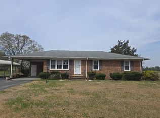2138 Crescent Dr, Kinston, NC 28504