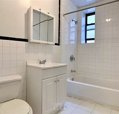 4th image of 720 Saint Marks Ave #2CA