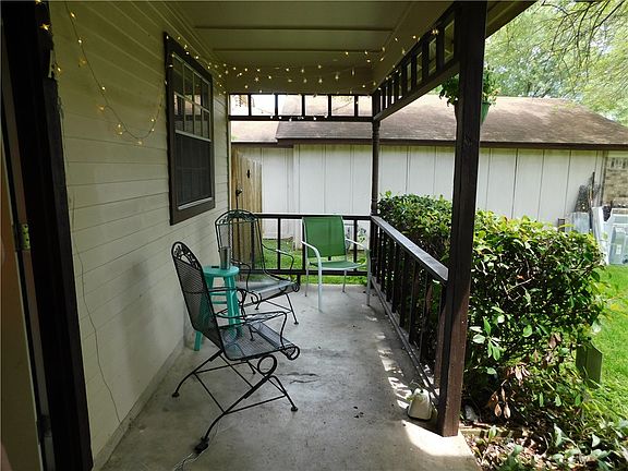 2nd image of 1900 Prairie Knoll Ct #A