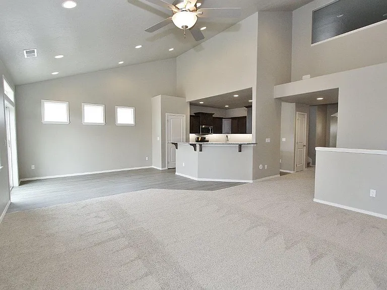 33 N Mingus Ave — Photo 8